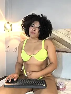 EmmilyBrant on StripChat 