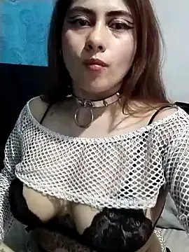 Emmyxxx on StripChat