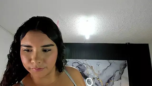 Emy_topless on StripChat