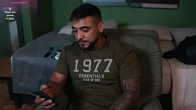 ERIC_HARRISON on StripChat