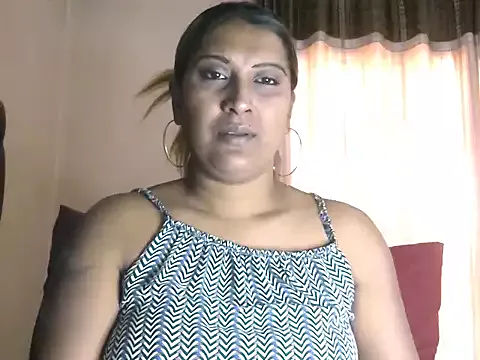 Freechat eroticbeauty37 on StripChat