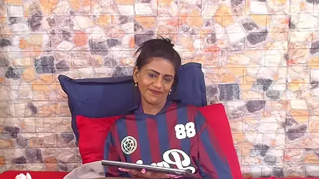 Offline EroticSexyStripper on StripChat