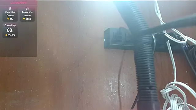 Offline escarlett_hott on StripChat