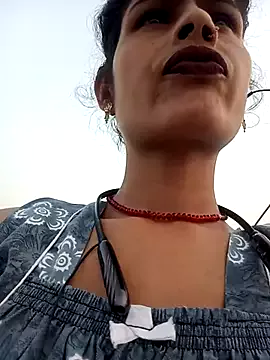 Offline Eshna_Dabral on StripChat