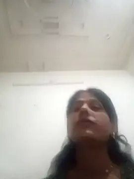Eshwari_Chopra on StripChat
