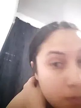 esmeralda_jadees on StripChat