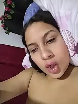 esmeralda_jadees on StripChat