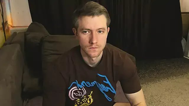 EthanPinkman on StripChat