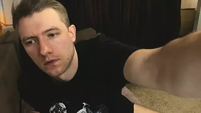 EthanPinkman on StripChat