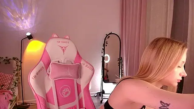 Eva_Davi — DOUBLE FIGNERIG