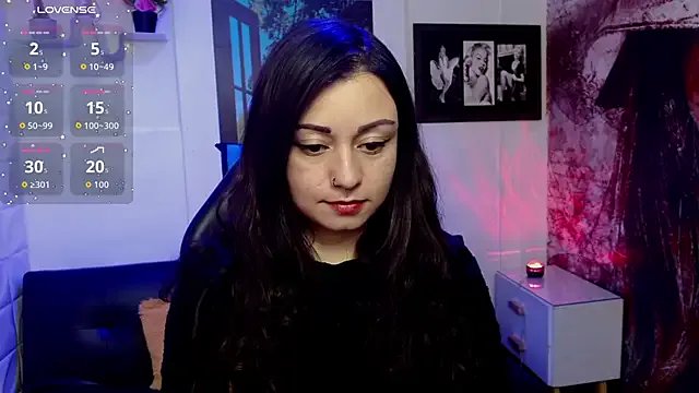 Eva_Roussell on StripChat