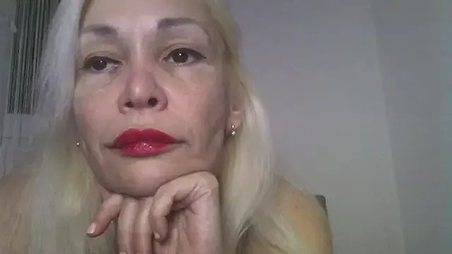 EvaaMina on StripChat