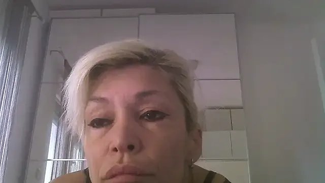 EvaaMina on StripChat