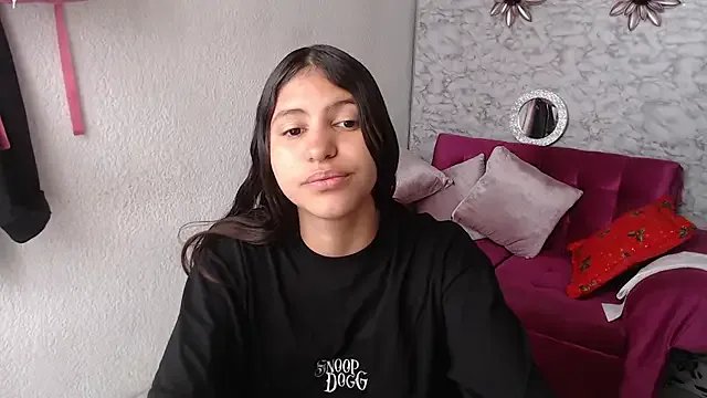 Evagirl69 on StripChat