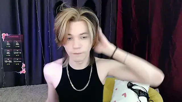 Offline evan_reinhart on StripChat