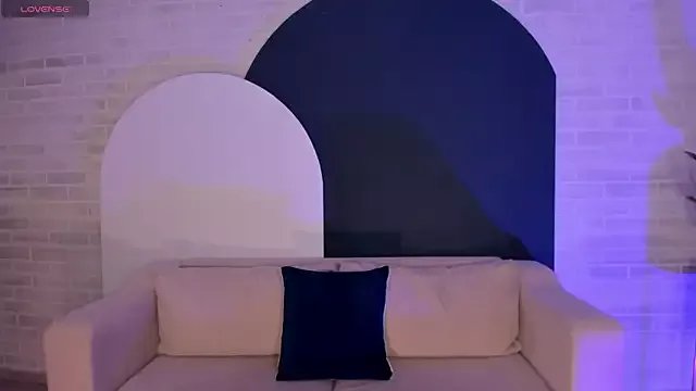 EveBensonX on StripChat