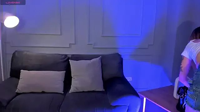 EveBensonX on StripChat