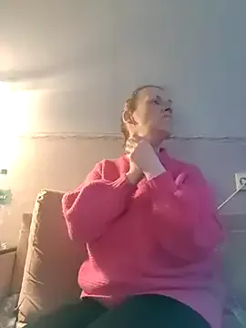 Evelina_cute on StripChat 