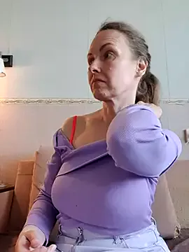 Evelina_cute on StripChat 