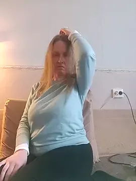 Evelina_cute on StripChat 