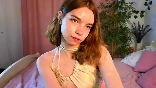 Evi_Brook on StripChat