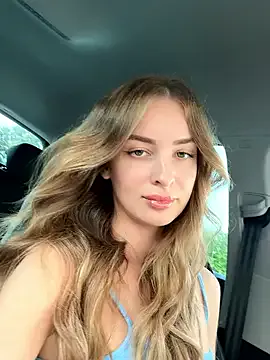 EvieEvans on StripChat 