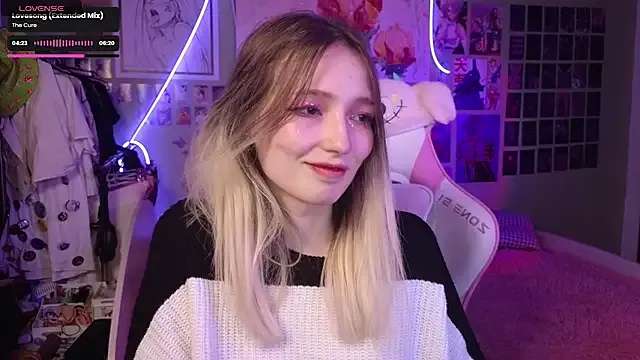 Offline evierosen on StripChat