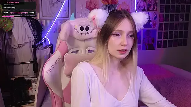 Offline evierosen on StripChat