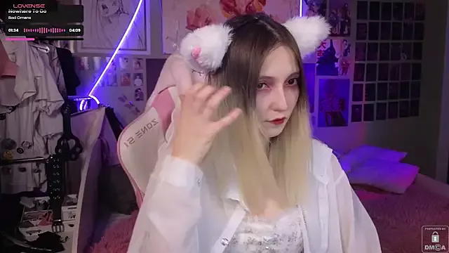 Offline evierosen on StripChat