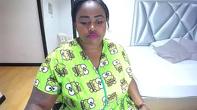 exotic_karmella on StripChat