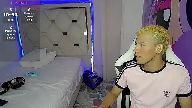 Exotic_twinks_ on StripChat