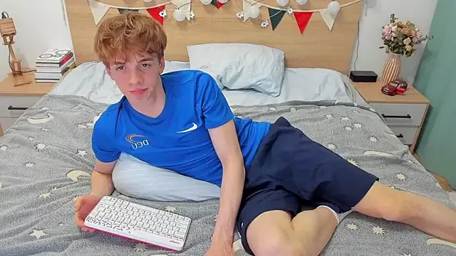 Fandi_777 on StripChat