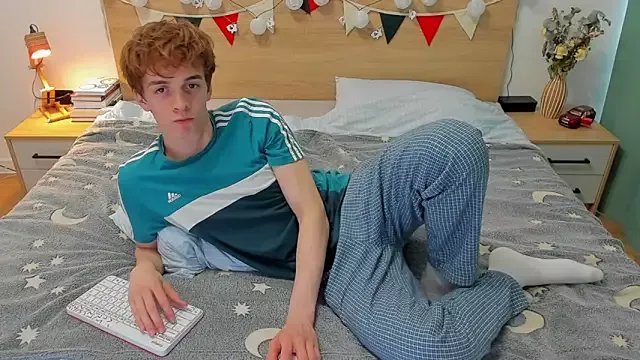 Fandi_777 on StripChat