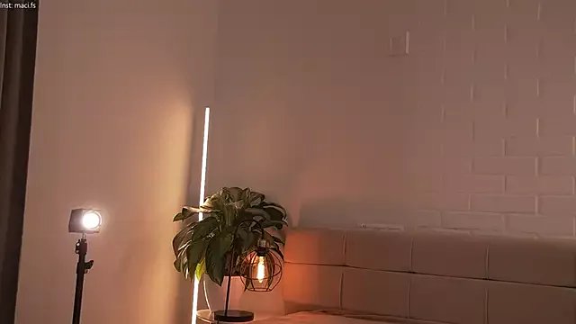 Faster_maci on StripChat