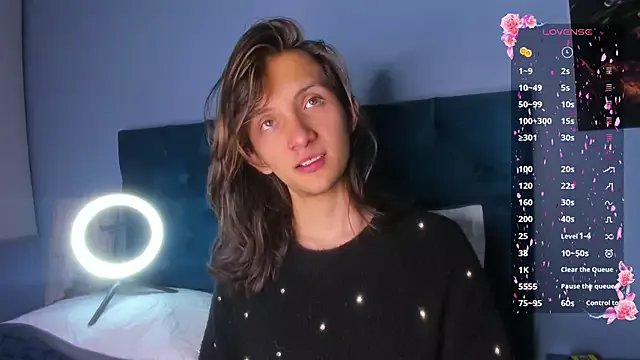 Feniix__ on StripChat