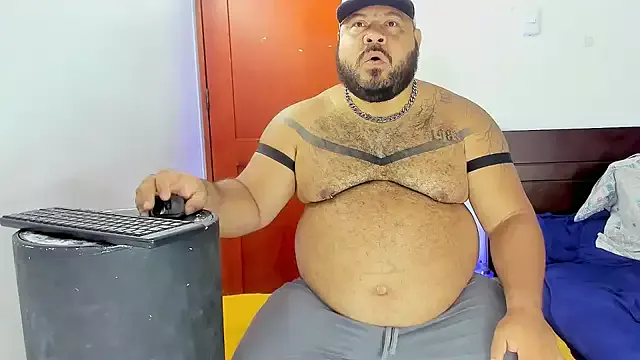 Offline FetishBearsBig on StripChat