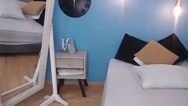 FiorellaRains on StripChat