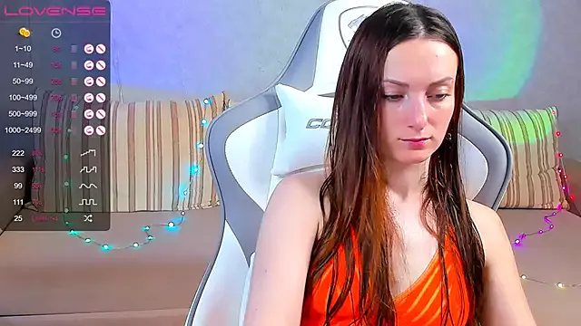 FlamyGold on StripChat