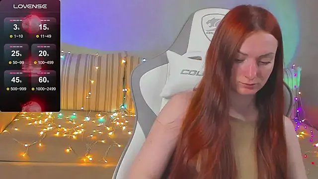 FlamyGold on StripChat