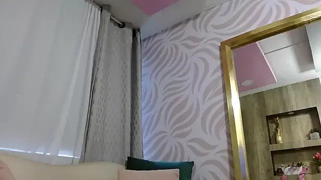 floraginette on StripChat