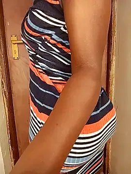 Florah23 on StripChat