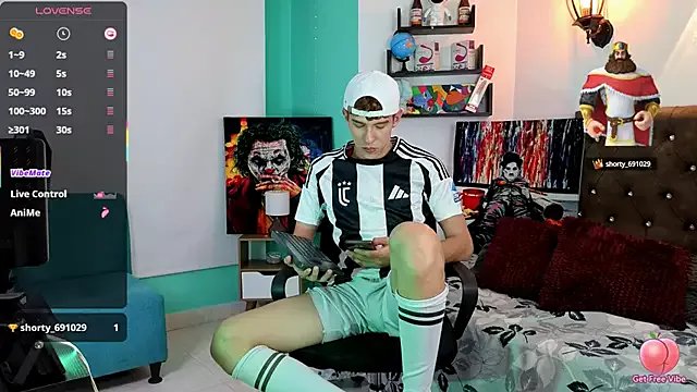 flowers18 on StripChat