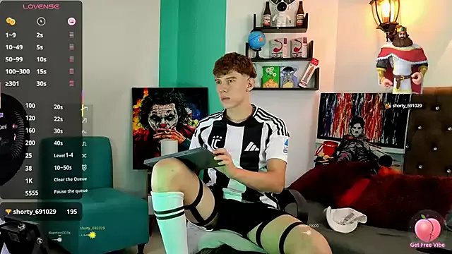 flowers18 on StripChat