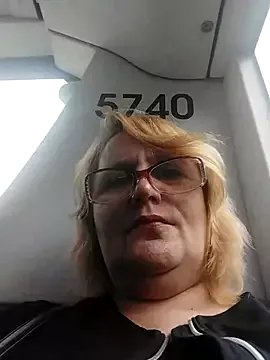 Forest-Lady on StripChat