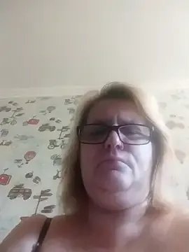 Forest-Lady on StripChat