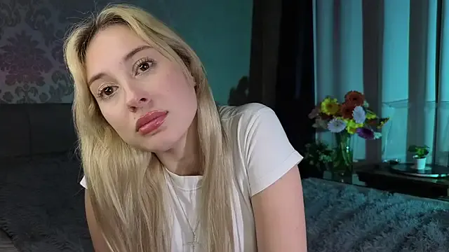 Freechat foxy_vivi on StripChat