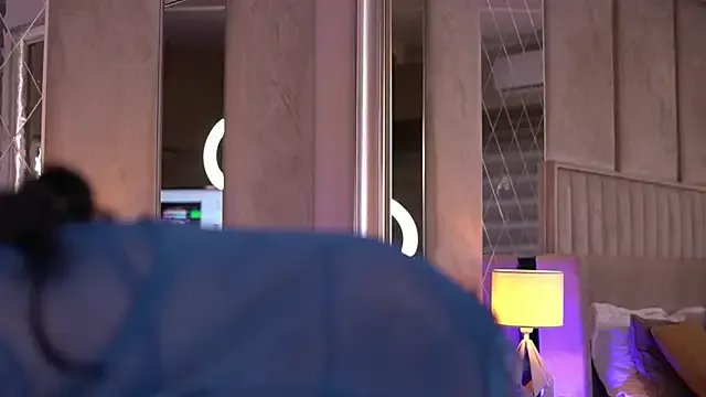 FrancescaDante on StripChat