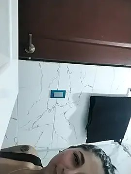 FrancescaSkuirt on StripChat