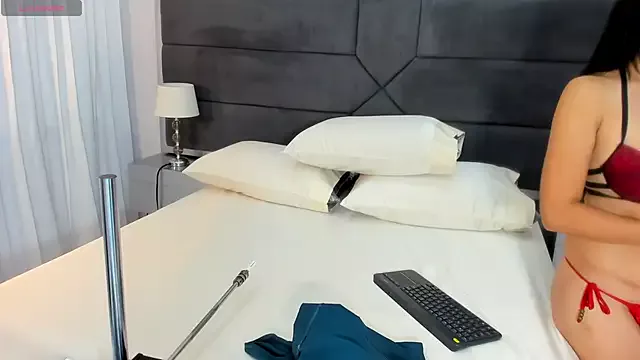 Offline franceska_milf on StripChat