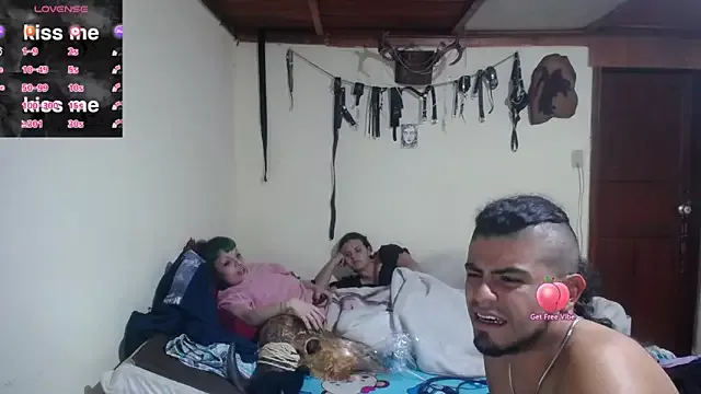 Offline freyaa_sorcerees on StripChat